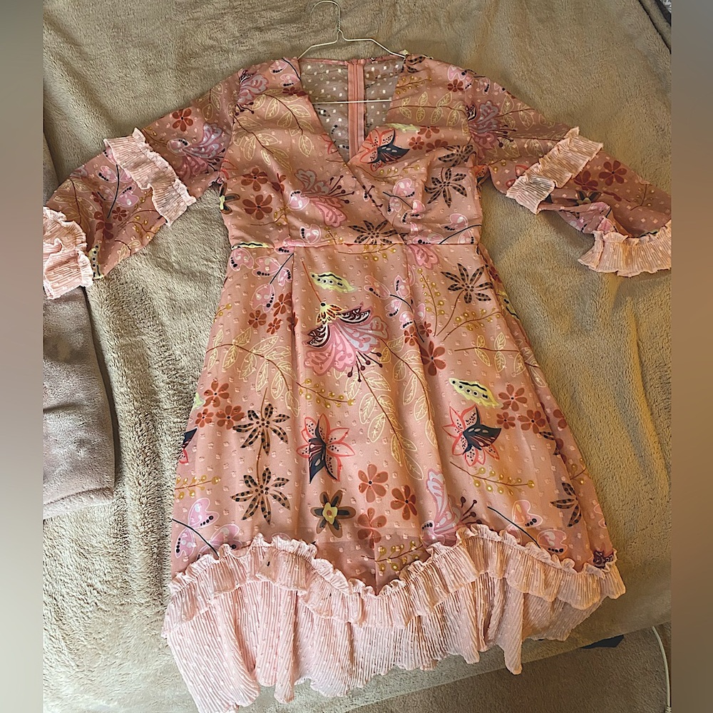 Pink floral Boho dress, flowy and loose fitting. Work only once and good quality